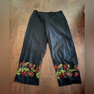 NWOT Women’s Edward Black Petite Pants with Embroidery Size 8P